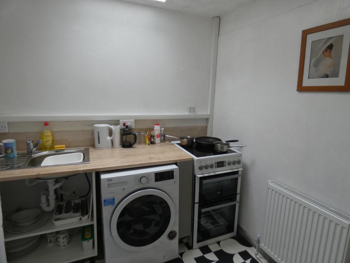 Bridge Street En Suite Rooms Merthyr Tydfil Exterior photo